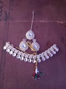 Kundan Necless