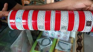 Red Chuda Set...