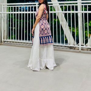 Ethnic Kurta Set With Skirt