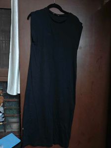 Black Sleeveless Dress