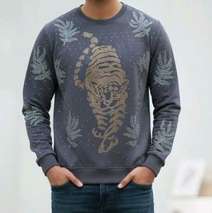 Stylish Graphic Print Sweatshirt