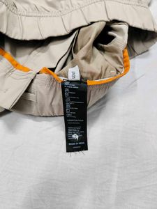 Breakbounce Beige Shorts