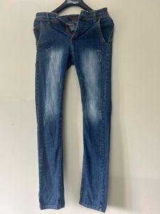 Men Heavily Washed LowRiseDistressedSkinnyFitJeans