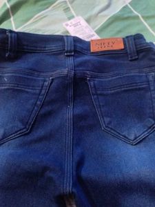 Ripped Jeans - Trendy Denim