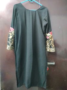Floral Embroidered Pakistani Combo Suit