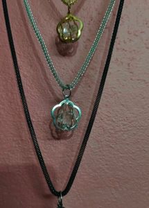 Layered Pendant Necklace Set