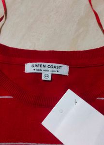 🆕❤️ BRAND NEW Red Striped Knit Top❤️🆕