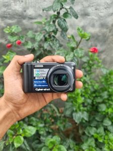 Sony Camera 10x Optical And 30x Digital Zoom
