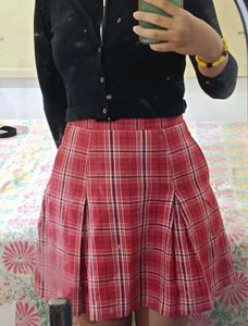 ELLE Red Pleated Skirt