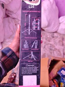 Selfie Stick L16 Box Is Slightly Damage Only
