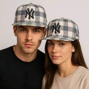 New Era NY Yankees 59FIFTY Plaid Cap - Size 7 1/2"