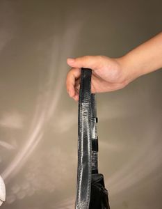 Chic Black Handbag