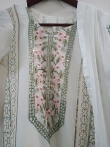 Elegant Embroidered pakistani  Kurta Set
