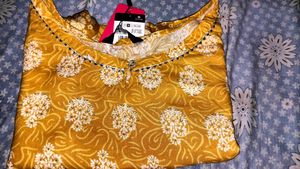 Ethinic middy TOP💛💛💛💛✅✅✅