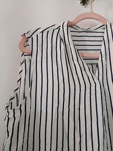 Blue WHITE Stripe Top