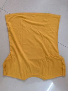 graphic yellow tee