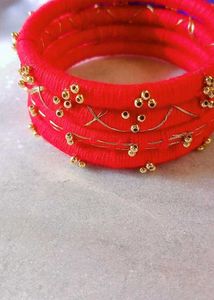 Red Handcrafted Thread Bangles