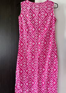 Women Pink Sleeveless Kurta