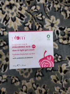 Plum Hyaluronic Gel Cream