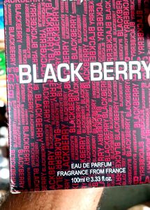 St. John Black Berry Eau de Parfum - 100ml