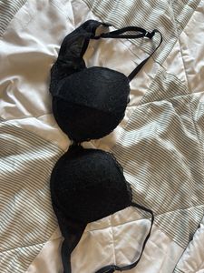 Black Lace Bra With Underwire