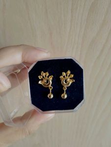 GOLDEN PEACOCK EARRINGS 😻