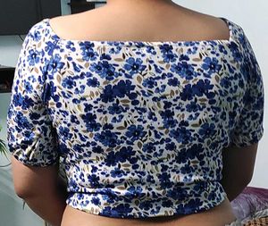 Floral Crop Top( 32 to 34 bust)