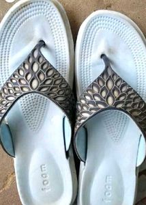 Foam Slippers New