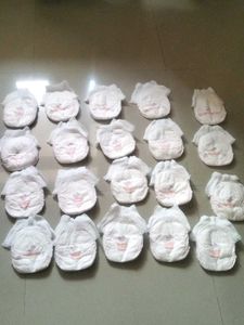 20 Pc Of L Huggies Diapers