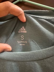 Adidas Tshirt