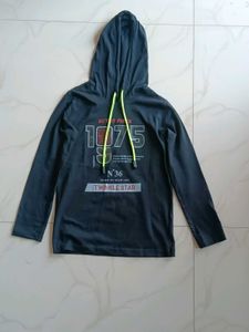 Retro Vibes Graphic Hoodie