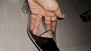 Sendal Heels