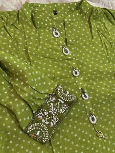 Green Bandhani Print Kurti Set