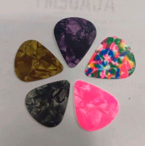 GUITAR PICK SET OF 5