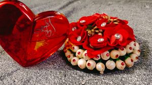 1 Half Fill Perfume And Hair Accessory