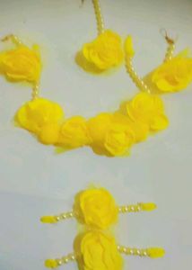 Yellow Floral Jewelry Set