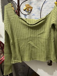 Off Shoulder Top From Urbanic