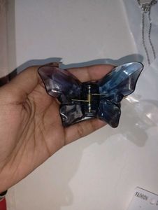 combo offerr 💥Bow Earrings and chain with butterf