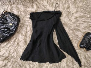 Black 90s Inspired Mini Diva dress