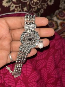 chokar with earing
