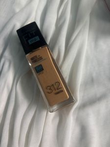 Combo Maybelline Fit Me Foundation &amp; Powder Puff