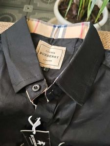 combo Burberry Black Shirt + Nike socks