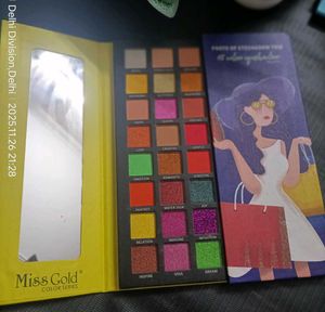 Miss Gold Eyeshadow Trio