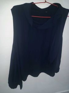 🦋BEAUTIFUL NAVY BLUE FRILL TOP🦋