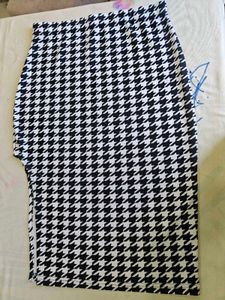 Houndstooth Pencil Skirt with slit