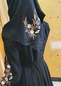 Beautiful Embroidery Abaya