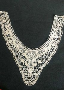 Vintage Lace Collar Applique 1