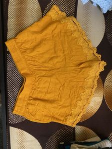 Cute Mustard Lace Shorts