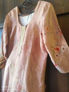 Beautiful Floral Print Kurta