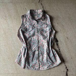 Sleeveless Floral Shirt